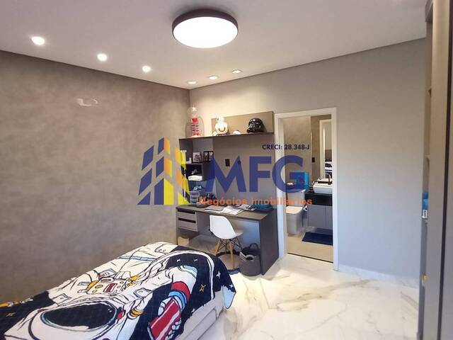 Casa em condomínio para Venda em Votorantim - 2