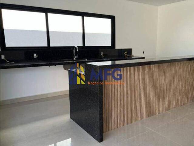 Casa em condomínio para Venda em Votorantim - 3