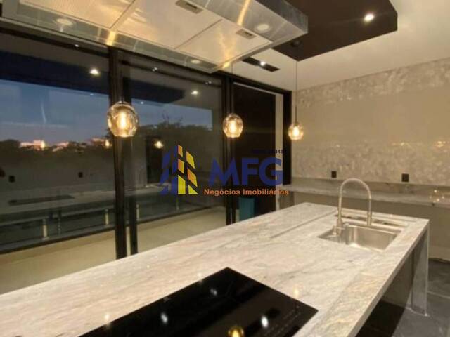 Casa em condomínio para Venda em Votorantim - 2