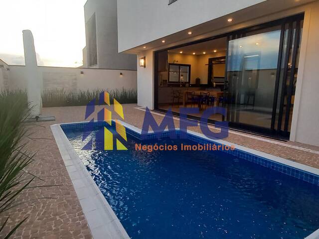 Casa em condomínio para Venda em Votorantim - 2