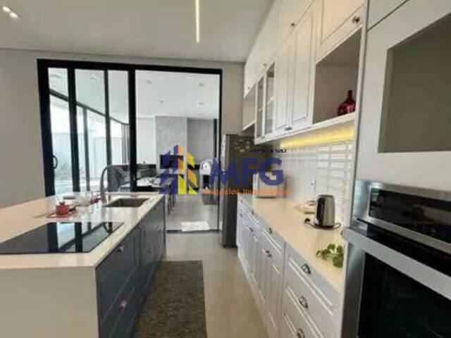 Casa em condomínio para Venda em Votorantim - 2